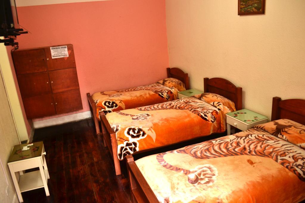 Hostal Loro Verde Quito Exteriör bild