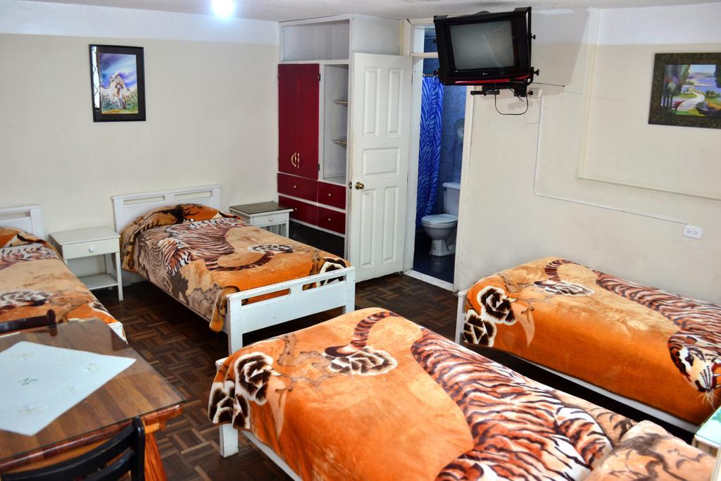 Hostal Loro Verde Quito Exteriör bild